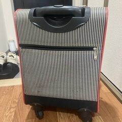 スーツケースの画像