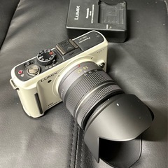 パナソニック「LUMIX DMC-GF1」ミラーレスレンズキットデジタルカメラ 