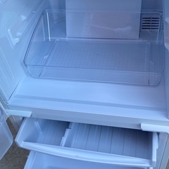 名古屋市近郊限定送料無料 シャープ冷蔵庫137Lの画像