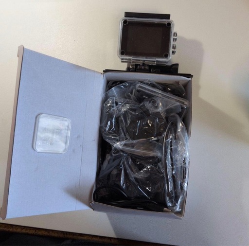 AKASO EK7000 Pro 標準付属品＋64GBSDカード
