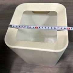 ゴミ箱の画像