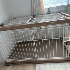 ペットケージ　屋根とトイレ付きの画像