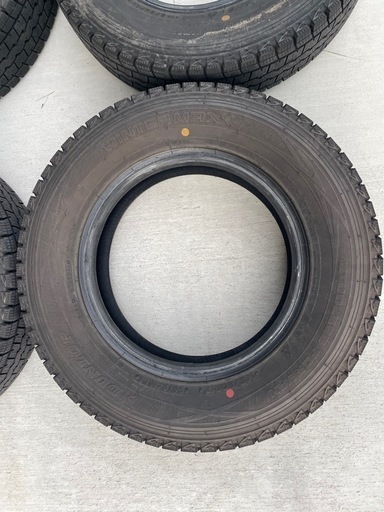 中古スタッドレスタイヤ 4本 145/80R12 LT