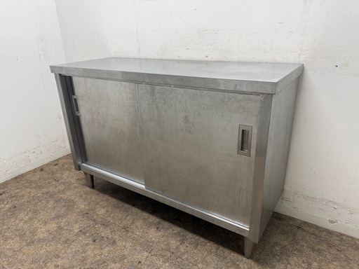 ステンレス　業務用　扉付き作業台　厨房　飲食店　W１２００ｘD４５０ｘH８００ｍｍ
