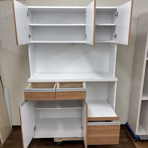 【?買取市場 柴田店】 I418 ? ジモティー限定価格！ 2023年製♪ キッチンボード 食器棚 ⭐ クリーニング済