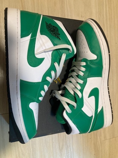 NIKEのAIR JORDAN 1 MID、人気のラッキーグリーンカラー28.5センチ