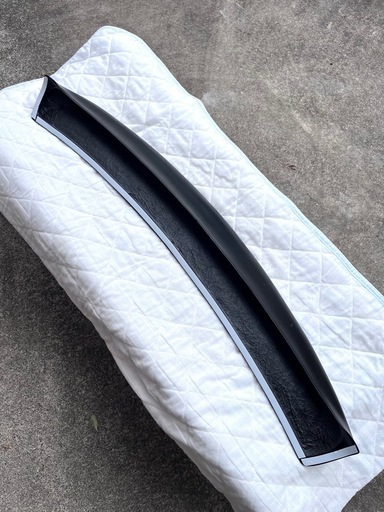 R55 ミニクラブマン用ルーフスポイラー　FRP製 艶消し黒