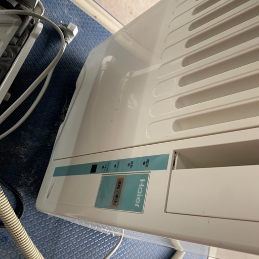 窓用エアコン ホワイト 現状品