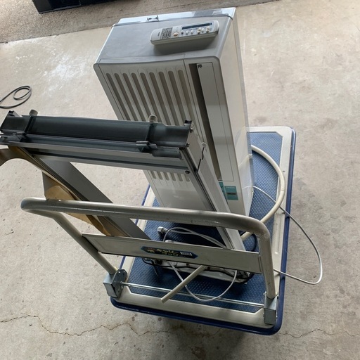 窓用エアコン ホワイト 現状品