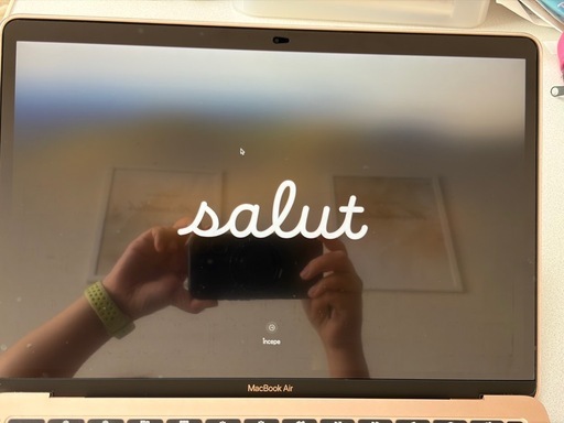 取引中　MacBook Air      