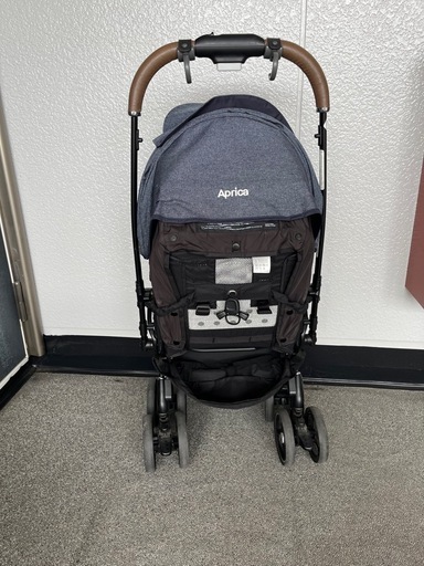 美品　Aprica ベビーカー ラクーナクッションフリー　ネイビー