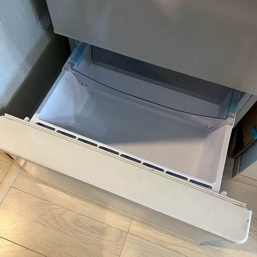 【2028年までの保証書有】3ドア冷蔵庫 272L（AQR-27N） 