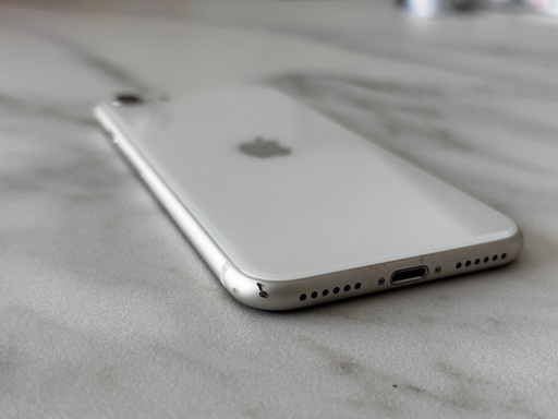 iPhone SE第3世代 ホワイト 本体
