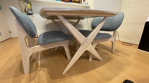 ニトリ ダイニングテーブルセット 90×90 椅子2脚付き 保護マット付き