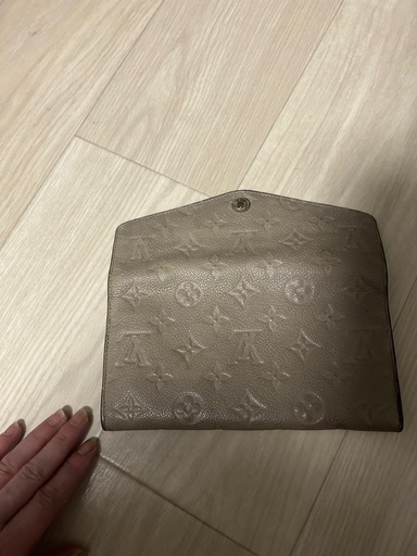 ビィトンの長財布　　中古　美品