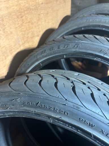 中古タイヤ、20インチ4本海外製