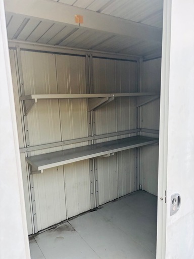     物置小屋
