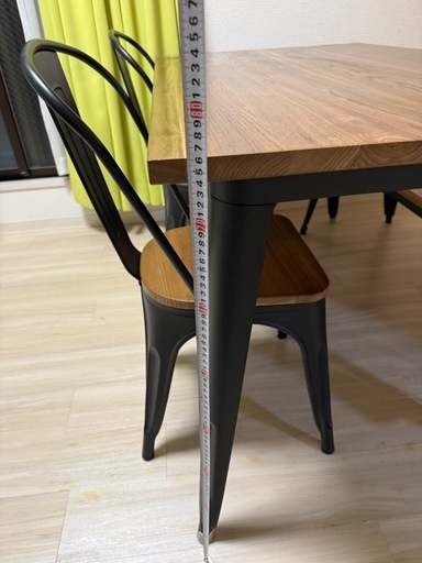 ダイニングテーブル140×80、チェア2脚