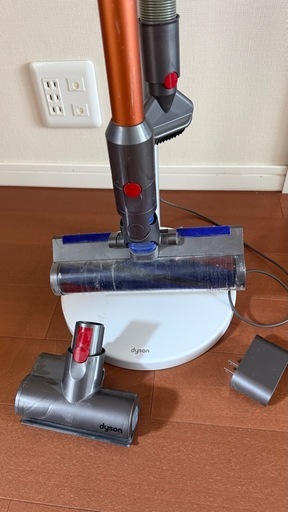 Dyson Digital Slim Fluffy+ (スタンド・付属品付き)