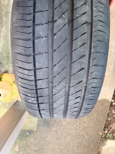 245/35r19 タイヤ