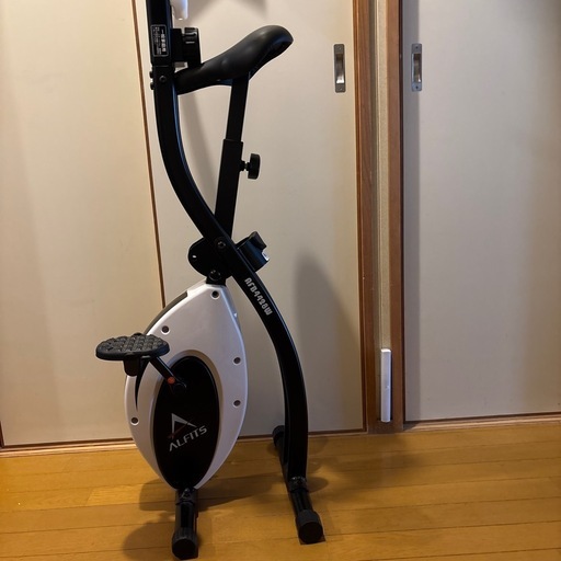 折りたたみ式エアロバイク