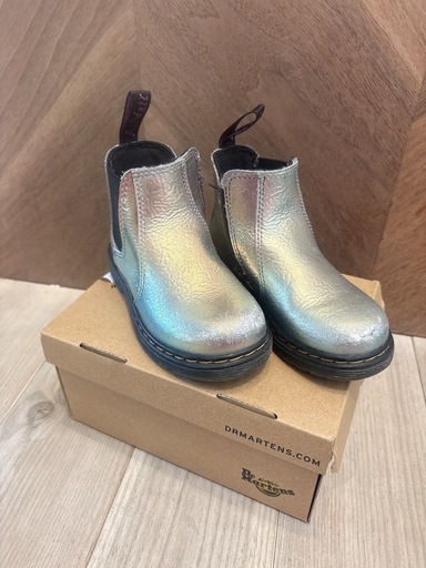 美品⭐︎希少Dr. Martens キッズ ブーツ メタリック箱付き