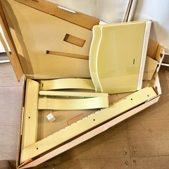 [在庫2→1点 各売] 未使用 箱付き STOKKE ストッケ TRIPP TRAPP トリップトラップ ベビーチェア キッズチェア ウィートイエロー 赤 木製 ハイチェア 子供椅子の画像