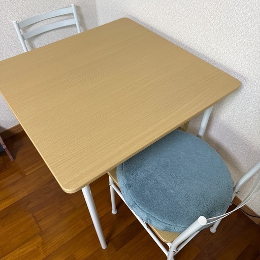 食卓　椅子二脚