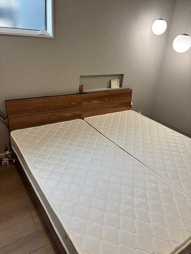 シングルベッド　　　マットレス付き