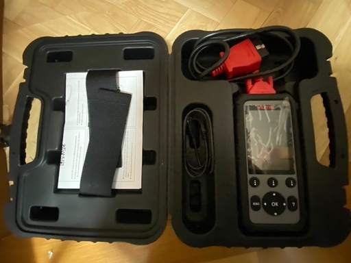 Autel 自動車故障診断機 本体 ケース付き(取引中
)
