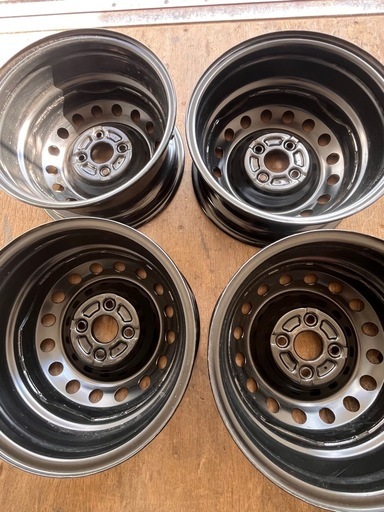 未使用　車ホイール14インチ　6J