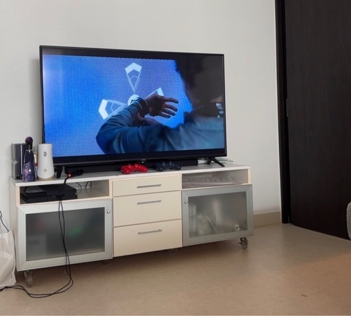 テレビボード、テレビ台
