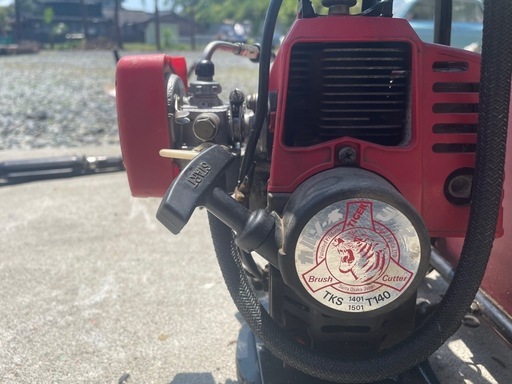 ☆売れました★☆★TIGER 背負式エンジン草刈機　カルソーネライト　　タイガー