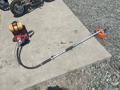 ☆売れました★☆★TIGER 背負式エンジン草刈機　カルソーネライト　　タイガー