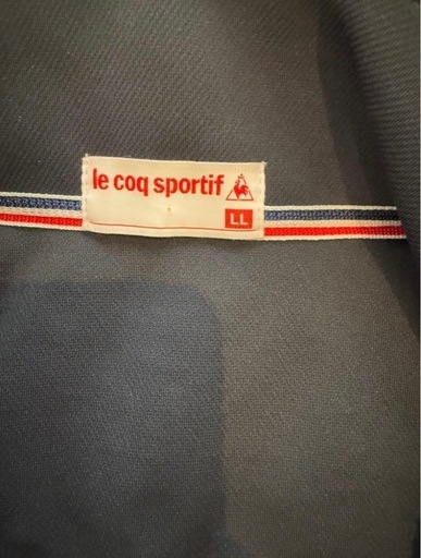 新品未使用le coq sportif 紺  ブルゾン断捨離の為、出品致します。 値下げ可能です。お気軽にお申し付け下さい。買い手が見