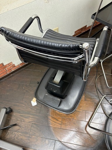 タカラベルモント　電動　チェア