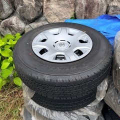 未使用　ハイエース純正ホイール、ホイールキャップの画像
