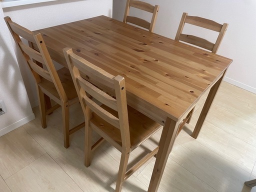 IKEA ダイニングテーブル
