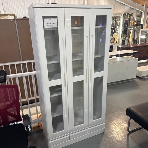 ガラスのショーケース　IKEA