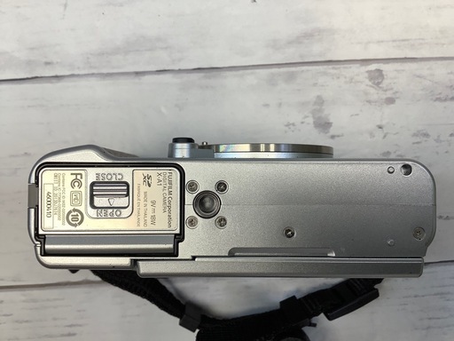 FUJIFILM ミラーレス一眼レフX-A1   46000410