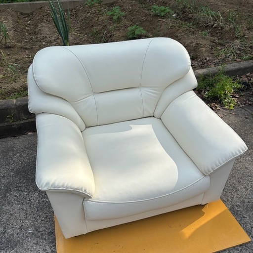 ソファ 福岡市配送設置無料 高級感ある 1人掛けソファ アイボリー 