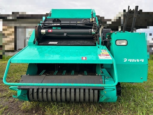 タカキタ 自走ロールベーラー SR-612DN アワメーター299時間 自走式 セル付き 軽油 小型 牧草 梱包機 集草 中古 引き取