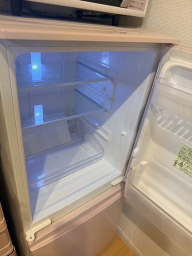 冷蔵庫ピンク137L SHARP SJ-14E4 使用可 (ayaka) 寝屋川市のキッチン