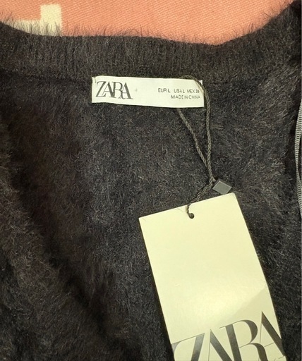 ZARA ビジューボタン　ニット　カーディガン