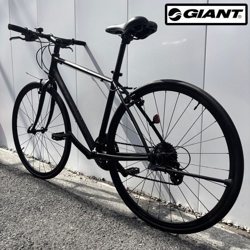 12万で購入】GIANT クロスバイク 700C 黒 美品 名門シマノ社製24段変速