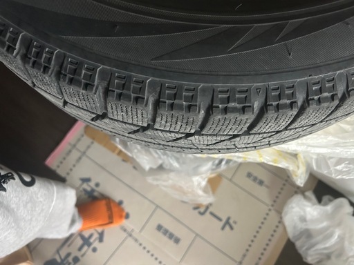 215/65/16 ブリヂストン　　vrx スタッドレス
