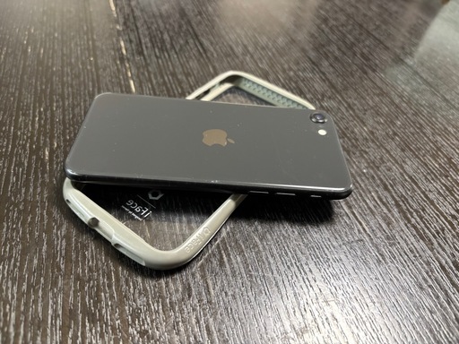 iPhone SE2 128GB ブラックsimロック解除済 (たかし) 大清水のその他の
