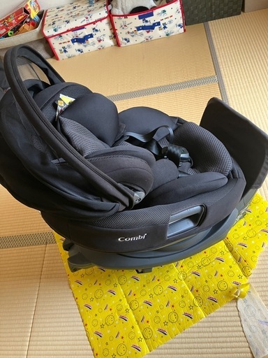 取引中⭐︎コンビ　チャイルドシート