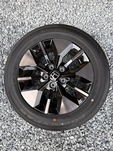 ステップワゴンrp6新車外し　タイヤホイール