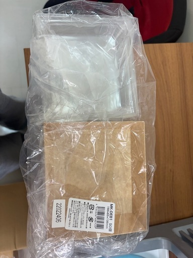 使い捨て容器